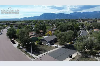 3685 Dogwood Drive, Colorado Springs, CO 80910 - Photo 2