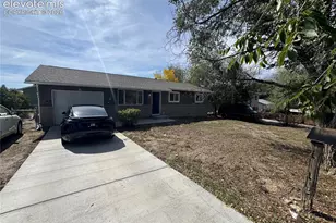 3685 Dogwood Dr, Colorado Springs, CO 80910 - Photo 4