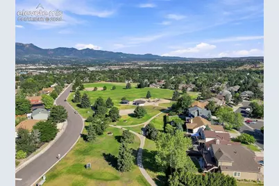 2555 Roundtop Drive, Colorado Springs, CO 80918 - Photo 46