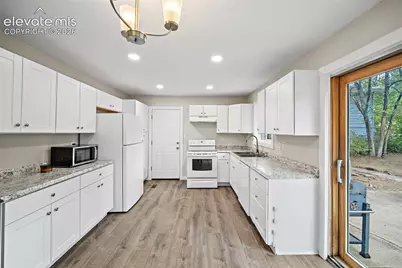 1021 De La Vista Place, Colorado Springs, CO 80911 - Photo 10