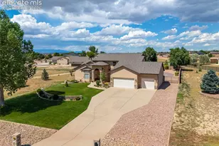491 W Winterhaven Dr, Pueblo West, CO 81007 - Photo 2