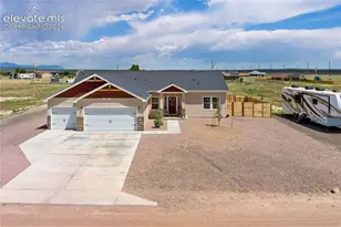 981 E Blackstone Dr, Pueblo West, CO 81007 - Photo 1