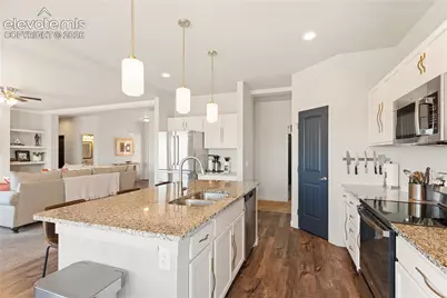 981 E Blackstone Drive, Pueblo West, CO 81007 - Photo 14