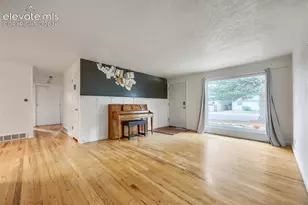 1031 Ohio Ave, Canon City, CO 81212 - Photo 2
