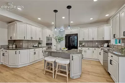 18110 Bakers Farm Road, Colorado Springs, CO 80908 - Photo 20