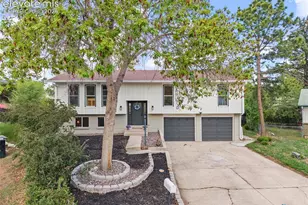 4821 Ranch Dr, Colorado Springs, CO 80918 - Photo 2