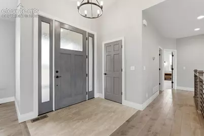 4136 Pinehurst Circle, Colorado Springs, CO 80908 - Photo 8