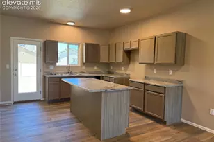 453 Corley Pl, Colorado Springs, CO 80919 - Photo 8
