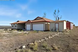 1994 E Akholt Ln, Pueblo, CO 81007 - Photo 4