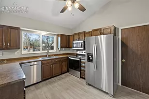 1404 Imperial Rd, Colorado Springs, CO 80918 - Photo 12