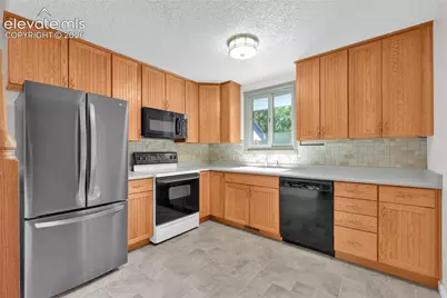 30 Sandra Lane, Manitou Springs, CO 80829 - Photo 4