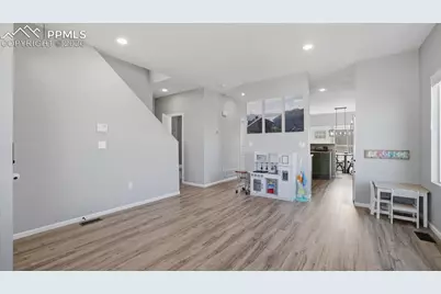 2281 St James Drive, Colorado Springs, CO 80910 - Photo 8