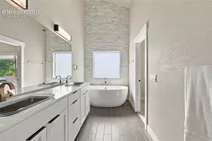 1319 W Colorado Ave, Colorado Springs, CO 80904 - Photo 14