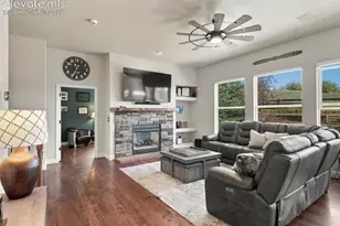 589 Burke Hollow Dr, Monument, CO 80132 - Photo 4