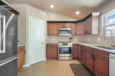 83 S Golfwood Drive, Pueblo, CO 81007 - Photo 10