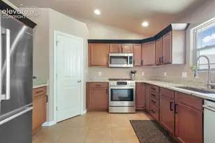 83 S Golfwood Dr, Pueblo, CO 81007 - Photo 10