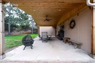 6105 Del Paz Ct, Colorado Springs, CO 80918 - Photo 2