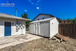 2011 Montezuma Dr, Colorado Springs, CO 80910 - Photo 6