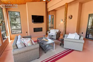 9660 Chipita Park Rd, Cascade, CO 80809 - Photo 14