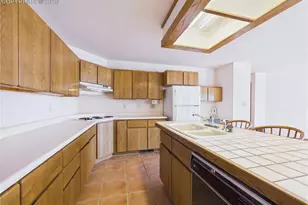 1380 S Winterhaven Dr, Pueblo West, CO 81007 - Photo 16
