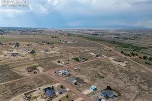 1147 E Beardsley Pl, Pueblo West, CO 81007 - Photo 34