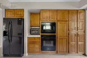 8615 Chipita Park Rd, Cascade, CO 80809 - Photo 18