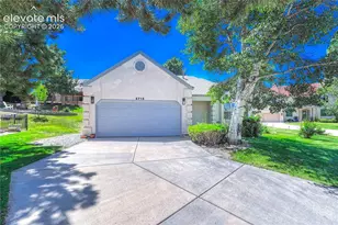 5715 Velvet Ct, Colorado Springs, CO 80918 - Photo 2