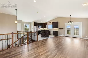 127 Carlton Cir, Florissant, CO 80816 - Photo 10