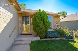6705 Sleeping Giant Dr, Colorado Springs, CO 80923 - Photo 2