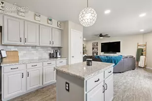 6914 Sierra Meadows Dr, Colorado Springs, CO 80908 - Photo 12