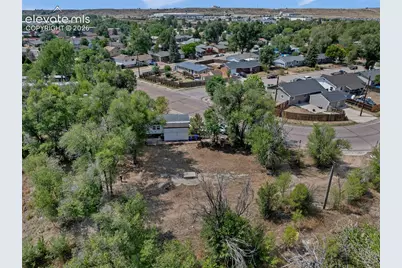 460 Crest Drive, Fountain, CO 80817 - Photo 10