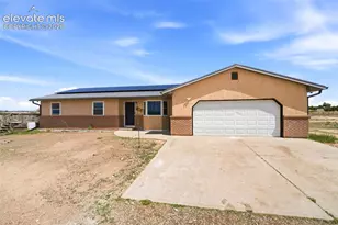 1747 16th St, Penrose, CO 81240 - Photo 2