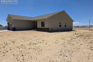 1675 N Lyon Dr, Pueblo West, CO 81007 - Photo 4