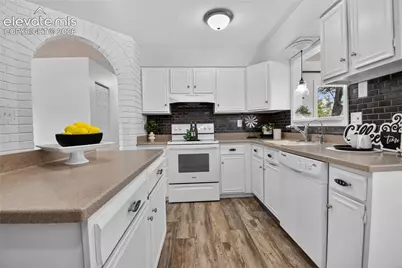 546 S Laporte Drive, Pueblo, CO 81007 - Photo 8