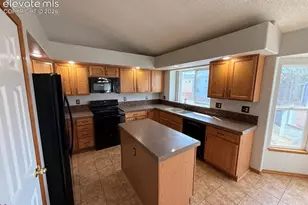 7042 Grand Prairie Dr, Colorado Springs, CO 80923 - Photo 10