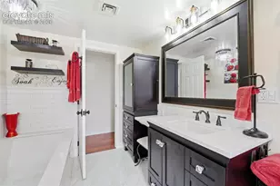 1069 Meadow Ln, Pueblo, CO 81006 - Photo 8
