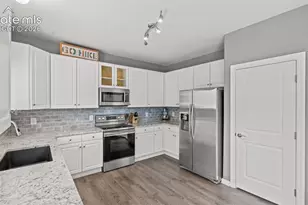 5253 Mountain Air Cir, Colorado Springs, CO 80916 - Photo 10