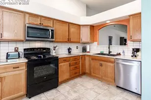 717 Edna Ln, Pueblo, CO 81005 - Photo 8