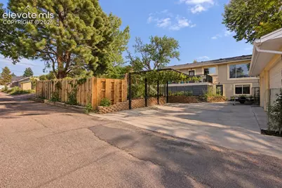 714 Glen Eyrie Circle, Colorado Springs, CO 80904 - Photo 34