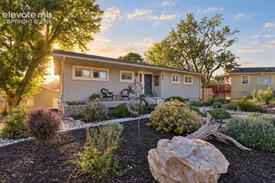 714 Glen Eyrie Circle, Colorado Springs, CO 80904 - Photo 2