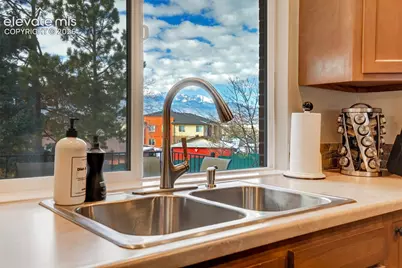 3812 Somerset Drive, Colorado Springs, CO 80907 - Photo 12