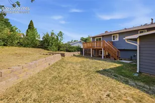 1239 Suncrest Way, Colorado Springs, CO 80906 - Photo 6