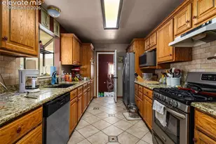 6 Oxford St, Pueblo, CO 81005 - Photo 12