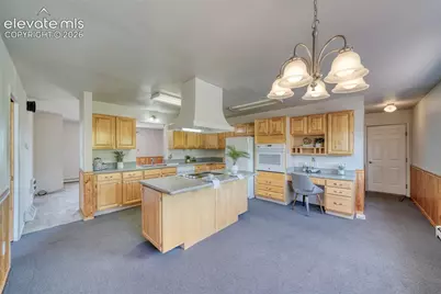 2205 Mesa Road, Colorado Springs, CO 80904 - Photo 18