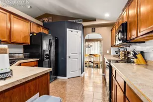 1140 W Shenandoah Dr, Pueblo, CO 81007 - Photo 8