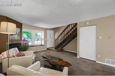 6831 Mountain Top Lane, Colorado Springs, CO 80919 - Photo 4