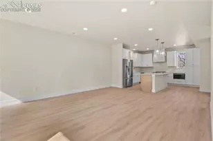 7 Noyer Ct, Colorado Springs, CO 80906 - Photo 10