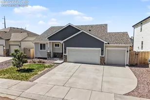 6876 Volga Dr, Colorado Springs, CO 80925 - Photo 4