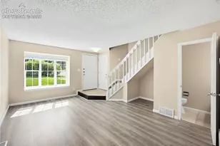 524 Shady Crest Cir, Colorado Springs, CO 80916 - Photo 4