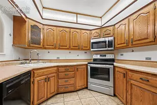 61 Radcliff Ln, Pueblo, CO 81005 - Photo 12
